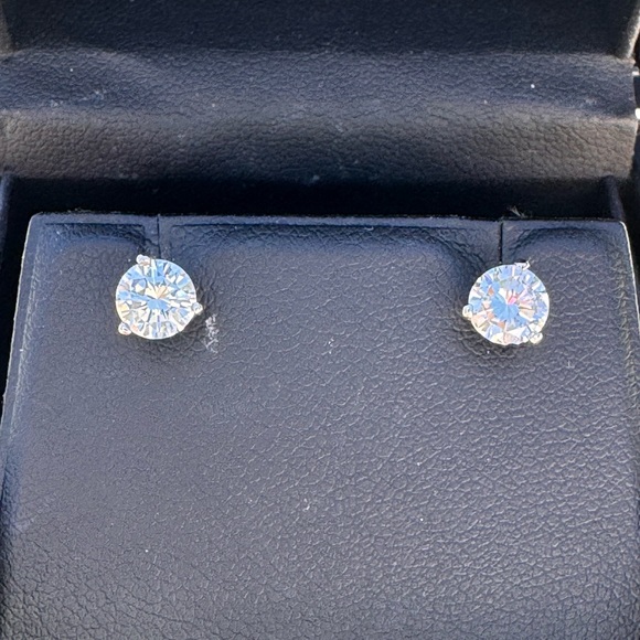 Genuine ✅ 1.04 ctw Natural Diamond Earrings✨ - Picture 5 of 14